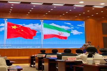 تقویت همکاری‌های علمی میان دانشگاه قم و دانشگاه مطالعات بین‌المللی گوانجو